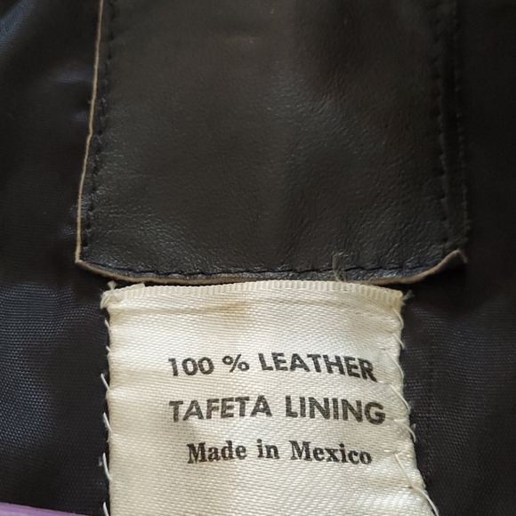 Leather jacket - Picture 3 of 3